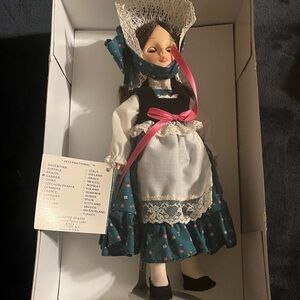 Effanbee Doll International Doll Canada